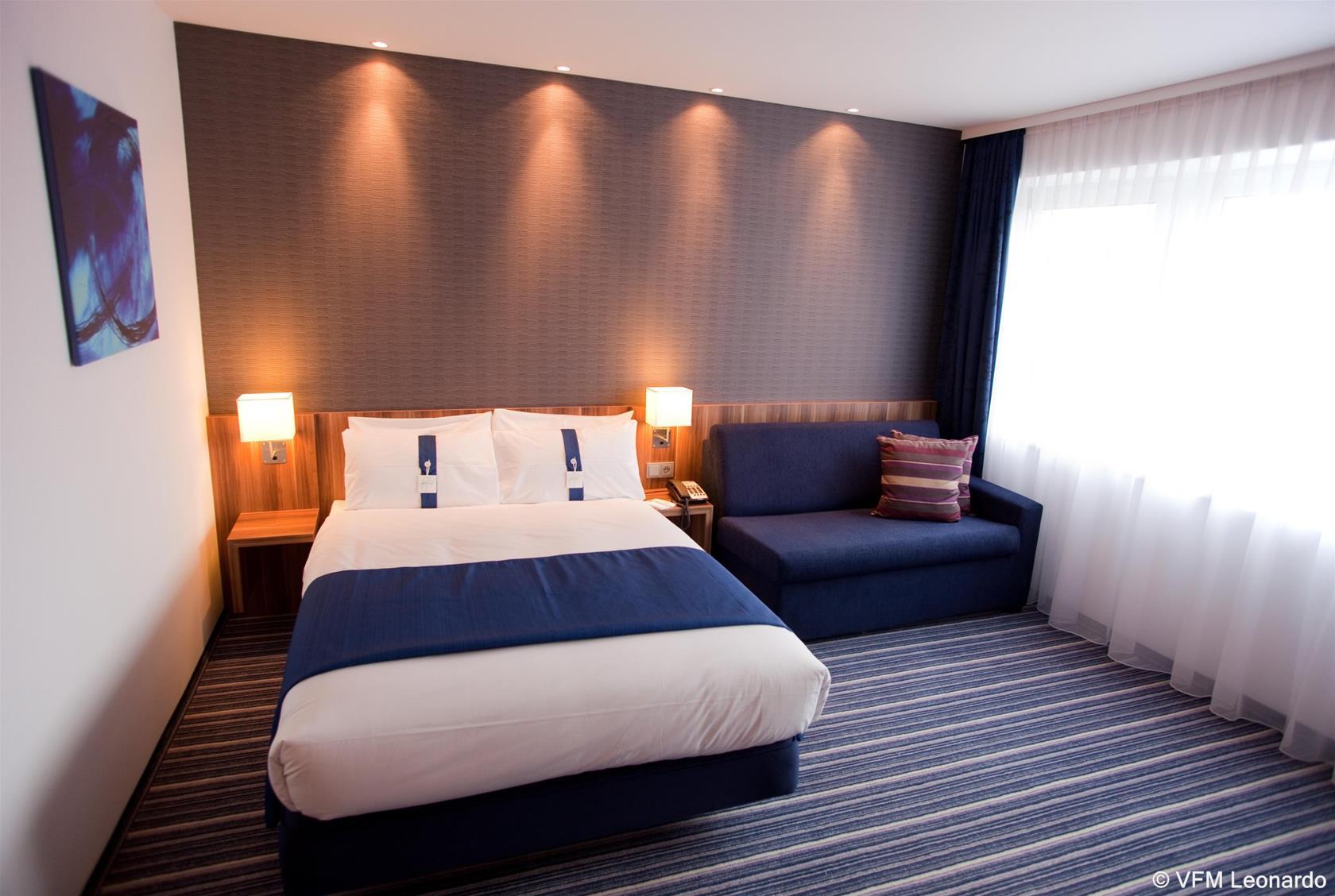 Express Centre Hotel 3*