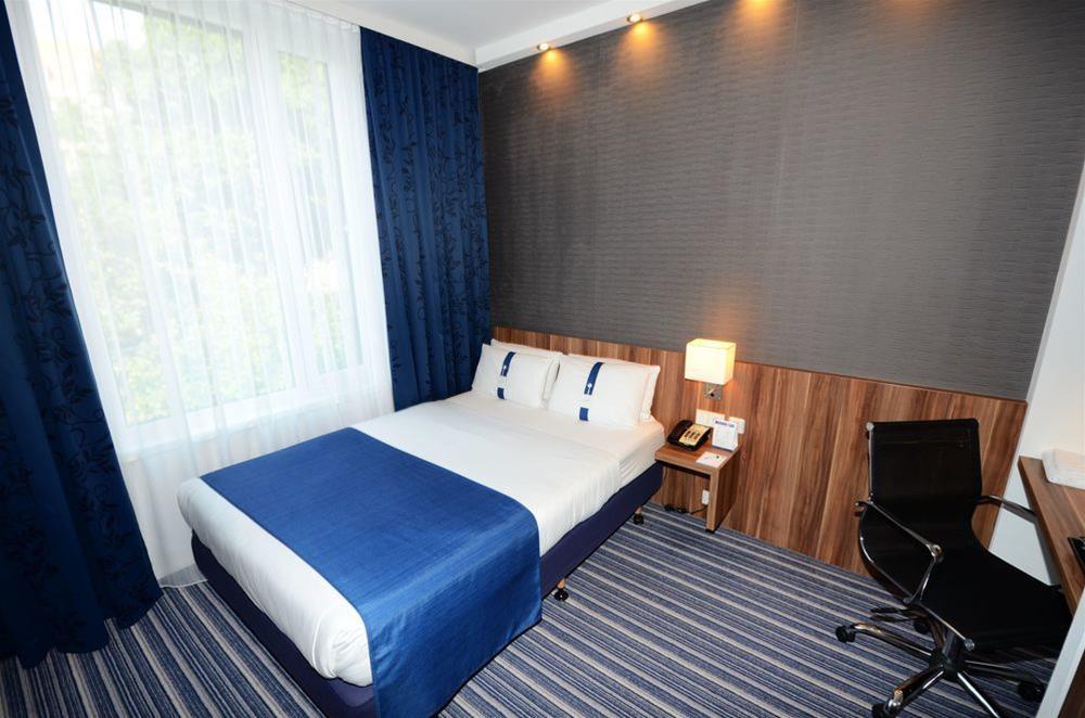 Hotel Express Centre 3*