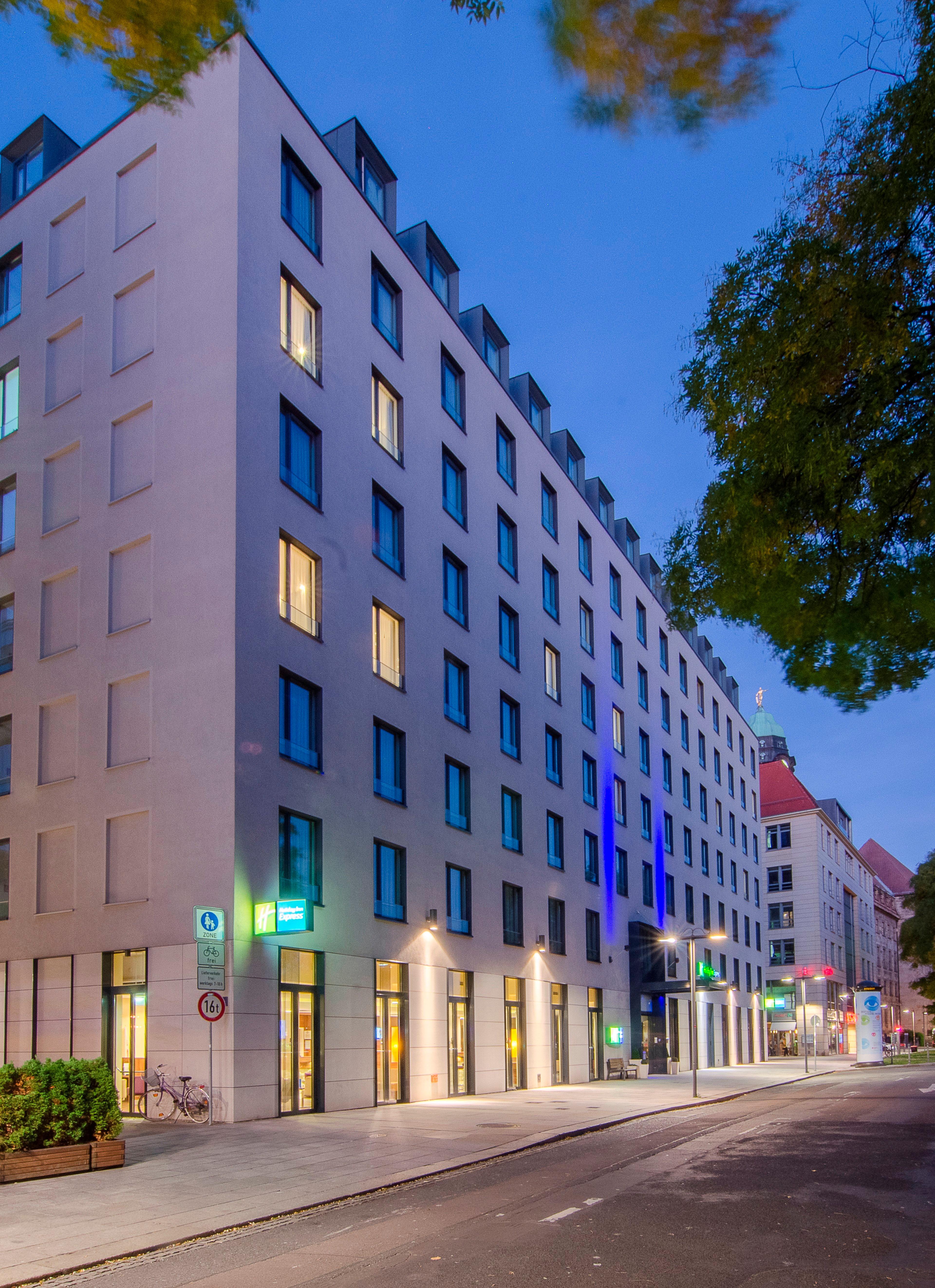 Express Centre Hotel 3*