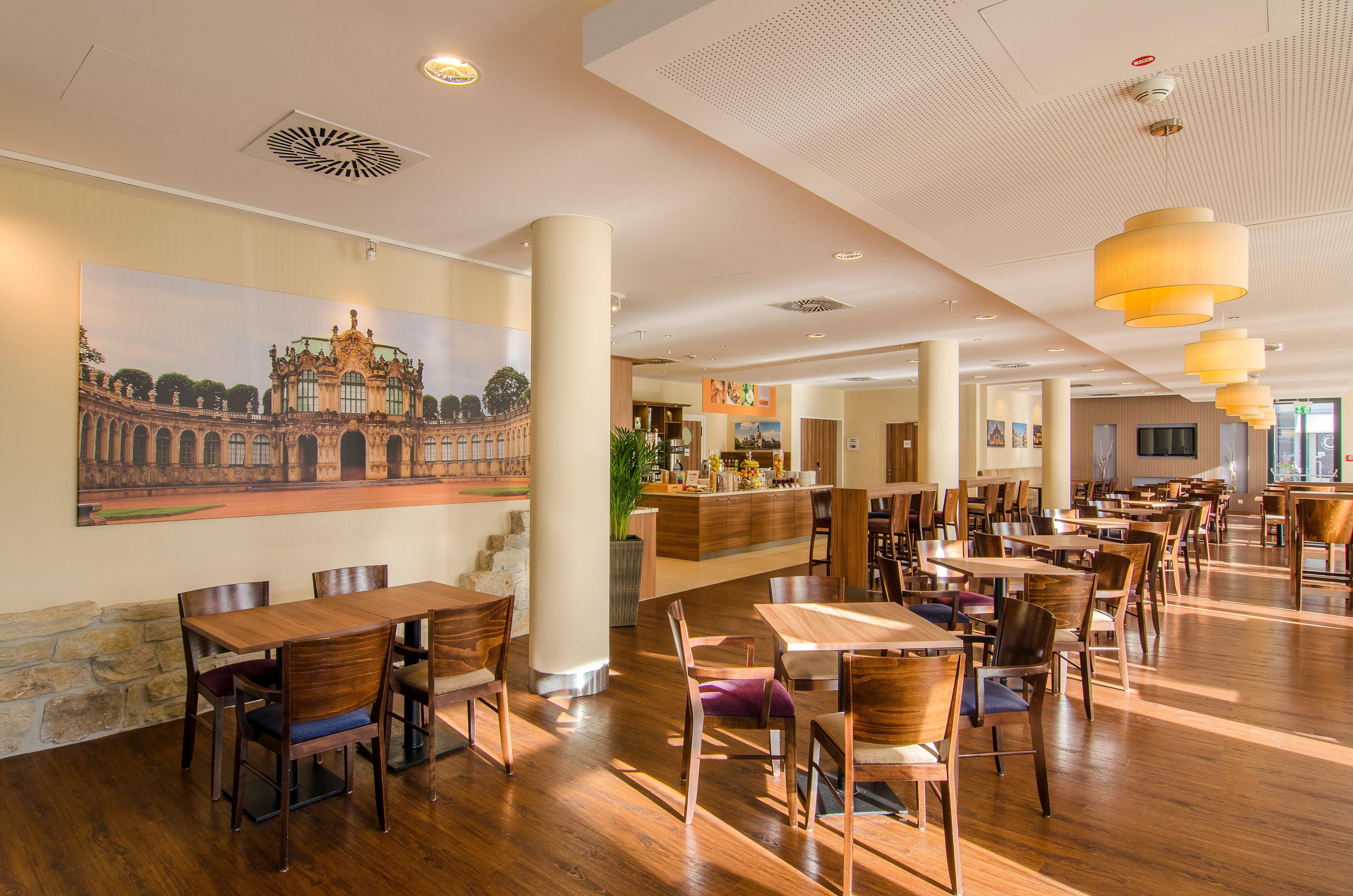 Express Centre Hotel 3*